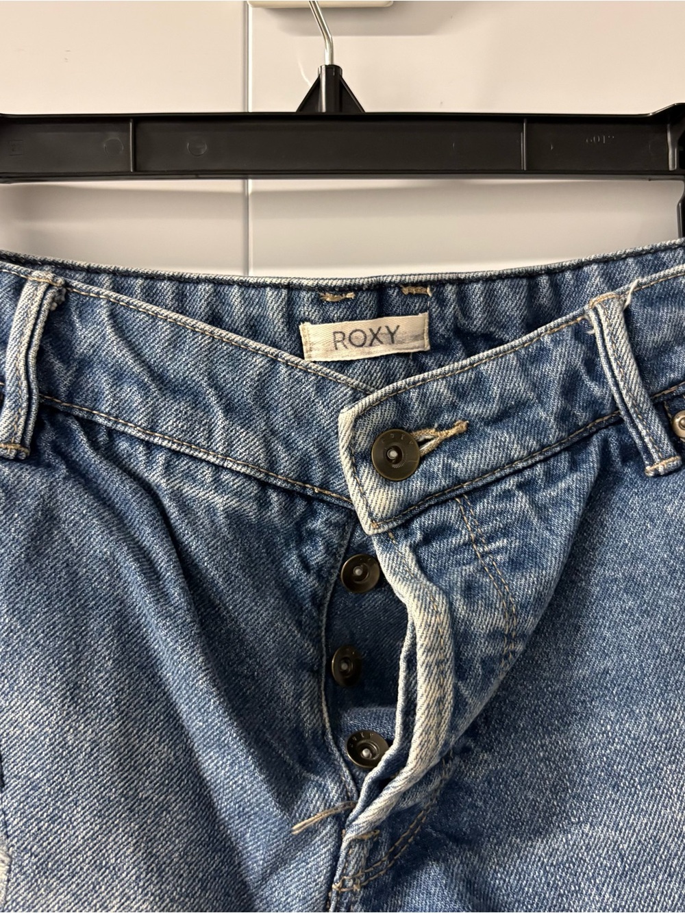 Roxy Women's Light Blue Distressed Rolled-Hem Jean Shorts - Picture 5 of 15